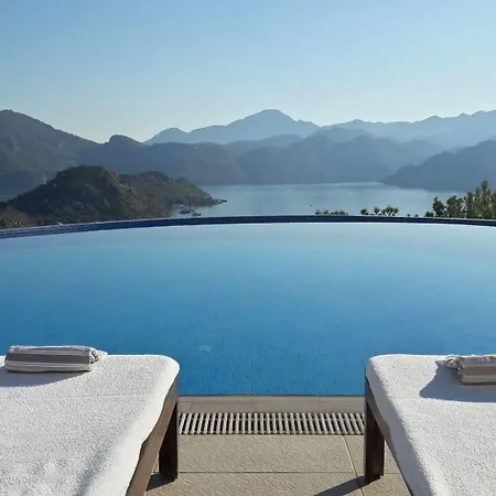Hotel Loca 5*